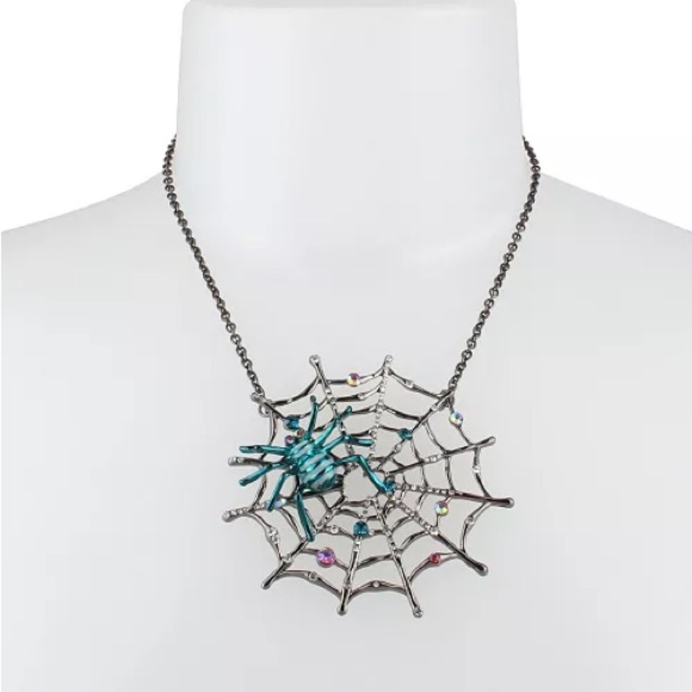 Betsey Johnson Spider Web Pendant Necklace Glow New with tags